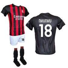Kit Maglia Nkunku 18 Milan Pantaloncino Bianco e Calzettoni 2025-2026 ufficiale