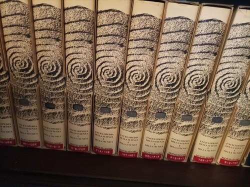 Enciclopedia della scienza - della, e