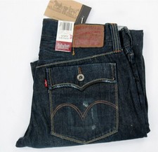 Levis Slim Straight Jeans
