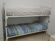 letto a castello bambini color bianco in ottime condizioni con materassi