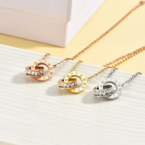 Collana con due anelli - , per