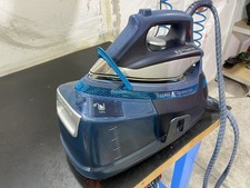 Ferro da stiro a vapore continuo DG8960