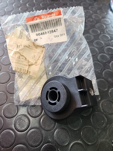 Supporto radiatore plastica - supporto,