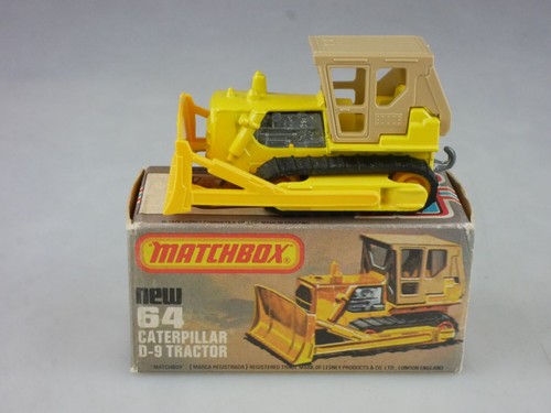 Bulldozer caterpillar - caterpillar, 64-d