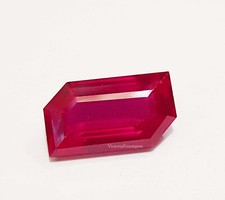 Anello con pietre preziose