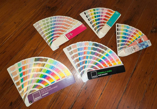 Pantone fan deck total color - fan,