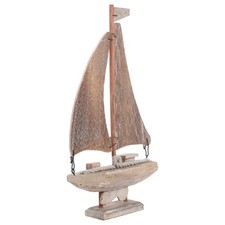 Figura realistica di barca a