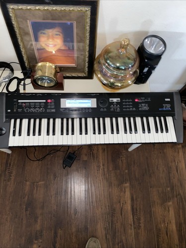 Korg tr61 sintetizzatore - korg,