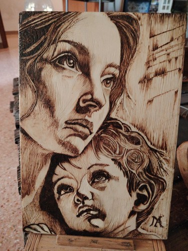 Pirografie donna con bambino - ,