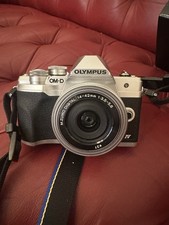 Fotocamera Mirrorless OLYMPUS E-M10 IV 1442EZ s