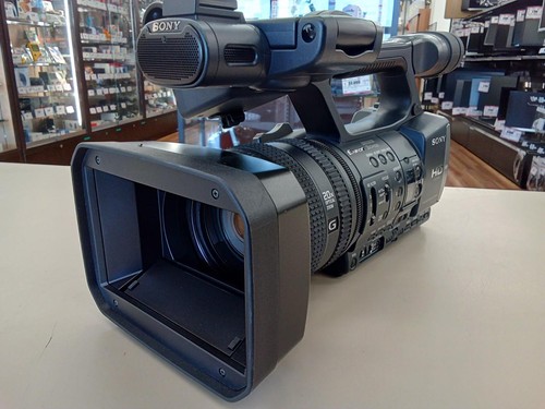Quasi come nuova - [], videocamera
