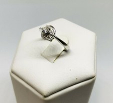 1 anello solitario con contorno in Diamanti Oro bianco 18kt Gold Diamond ring