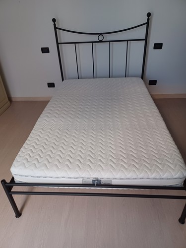 Letto ferro battuto - in,