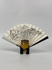 Bellissimo ventilatore a mano
