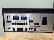 Tandberg TCD-330 Cassettiera