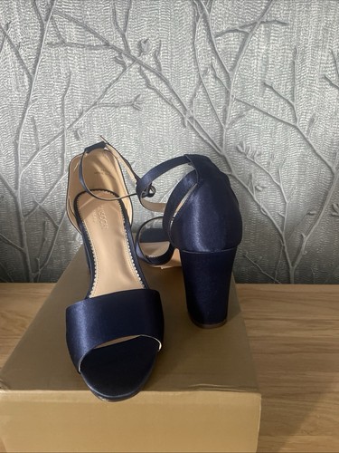 Donna blu royal
