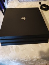 PS4 Pro 1tb con accessori e