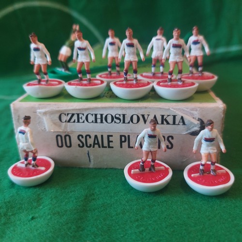 Mint subbuteo team - mint, hw