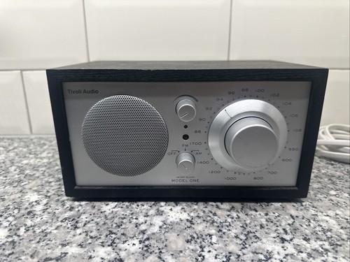 Radio aux tivoli - am/fm,