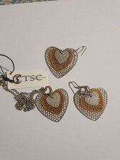 Orecchini e collana a forma di