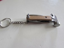 Coltellino multifunzione con pinza e martelletto