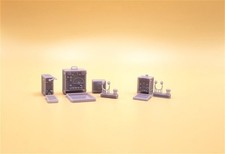 1/35th (54mm) Set di 2 RADIO DA CAMPO TEDESCHE SECONDA GUERRA MONDIALE - NON VERNICIATE