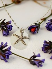 Collana con ciondolo in vetro