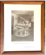 SCHIMMEL grande foto anni ‘60 con PIANOFORTE TRASPARENTE , cornice noce 65 x 55