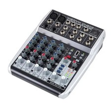 BEHRINGER XENYX QX602MP3 mixer