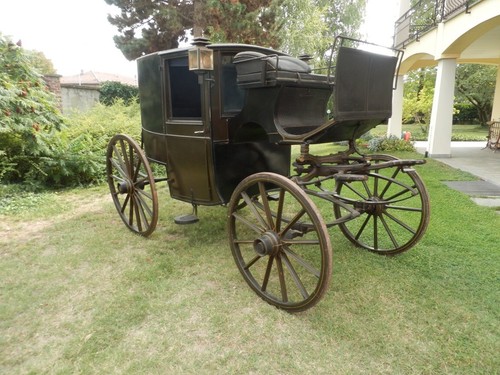 Carrozza coupè fine 800