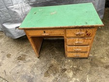 Scrivania in legno tamburato