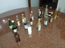 Lotto 8 - 20 rari mignon bottigliette collezione whisky scotch brandy liquori