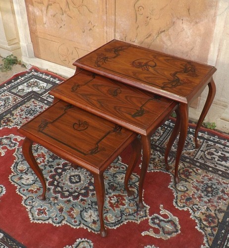 Tre tavolini scala decorati - tavolini,