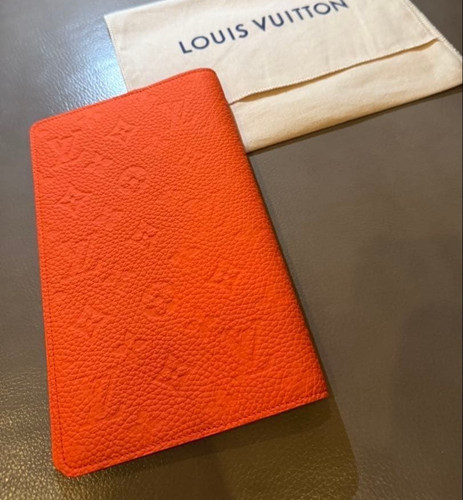Copertina notebook monogramma