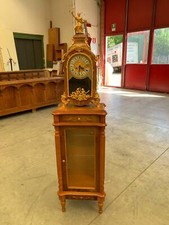 coppia di vetrina e orologio