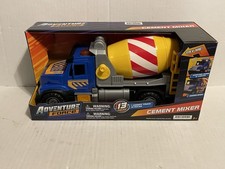 Camion giocattolo betoniera