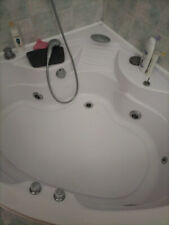 VENDO VASCA IDROMASSAGGIO BIANCA USATA MA FUNZIONANTE PER CAMBIO CON DOCCIA