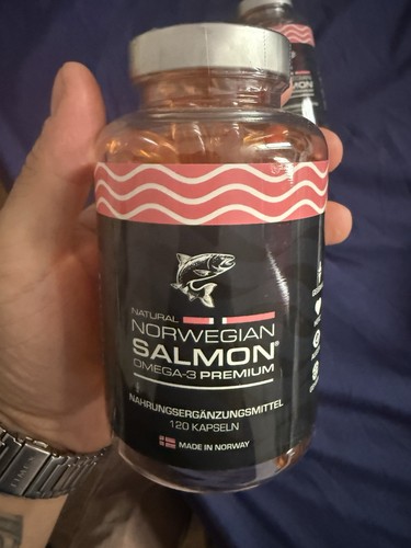 Salmone norvegese naturale