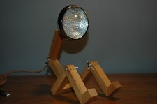 Mr. Wattson - Lampada mini con corpo in legno frassino regolabile a LED bianca