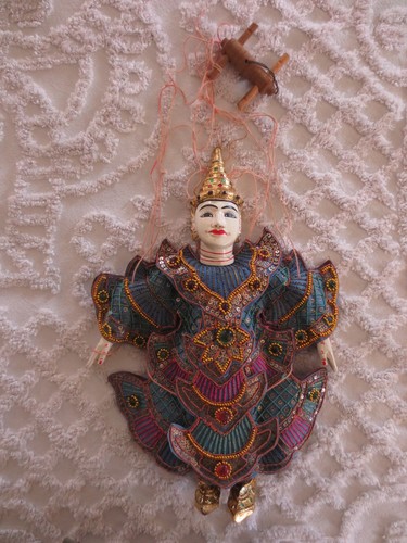 Jeweled marionetta o - be-jeweled,