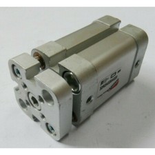 Cilindro Compatto Pneumatico CAMOZZI 32RA020A020