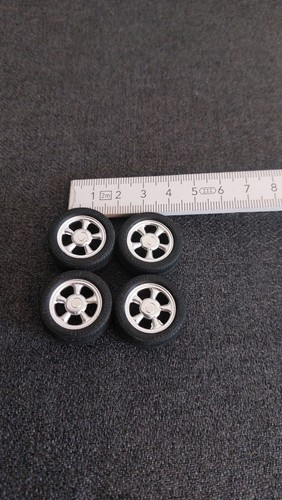 Modellino kit ruote cerchi