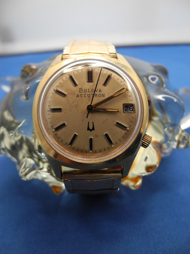 Bulova accutron gold - bulova, accutron,'70,gold