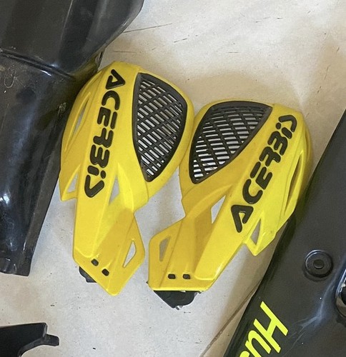 Paramani acerbis - paramani,