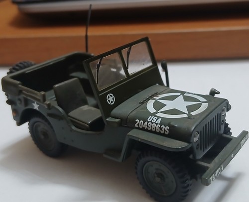 Die cast militari jeep - die,
