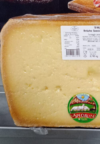Formaggio pecorino stagionato - formaggio,