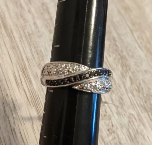 Anello fascia zirconi tondi