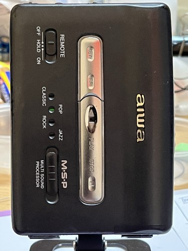 Aiwa portable cassette - 🟡aiwa,