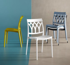 SET 2 SEDIE QUEEN IN POLIPROPILENE COLORATE IMPILABILI x BAR GIARDINO "CATAS"