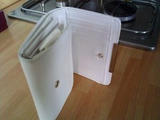 Portafoglio Carpisa bianco con scatola originale misure cm 12 x 1